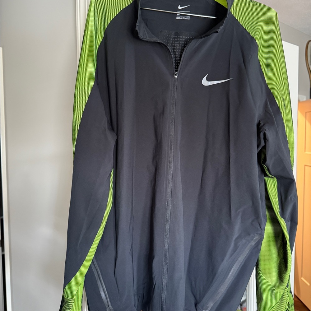 Nike Men's Black Green Running Jacket